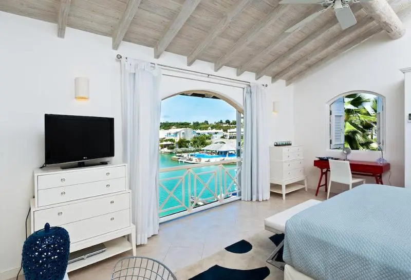 3 Bedrooms Apartment with balcony