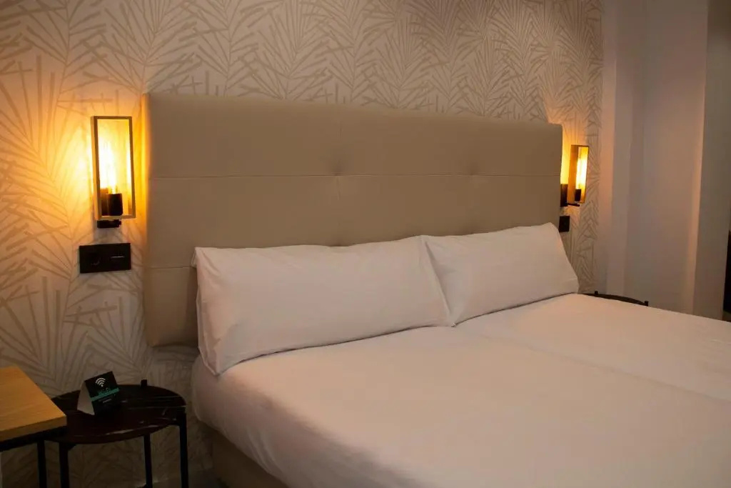 Economy room
