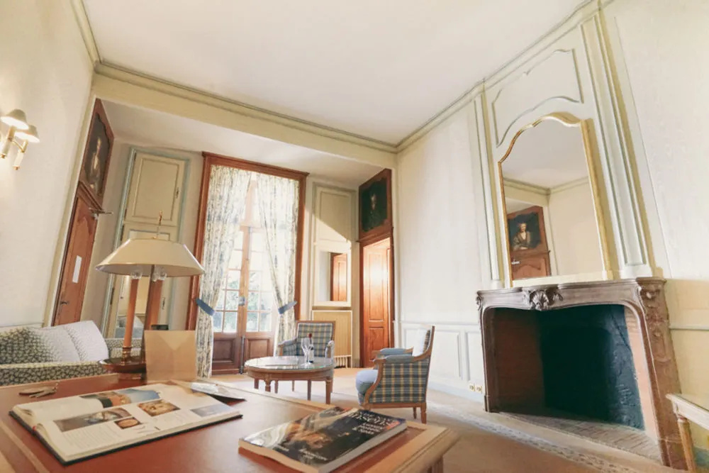 Lobby & Reception