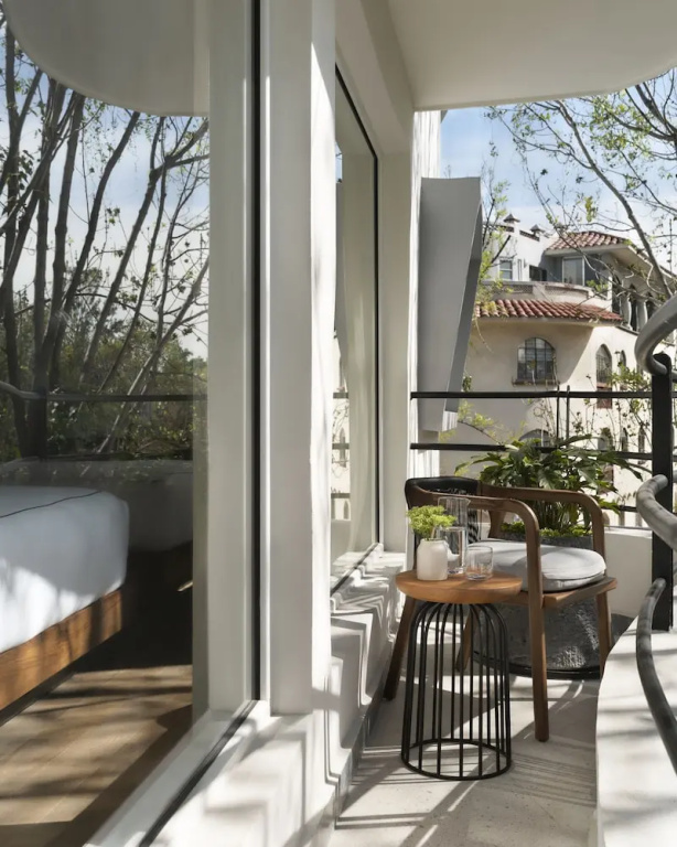 Premium Quadruple room with balcony