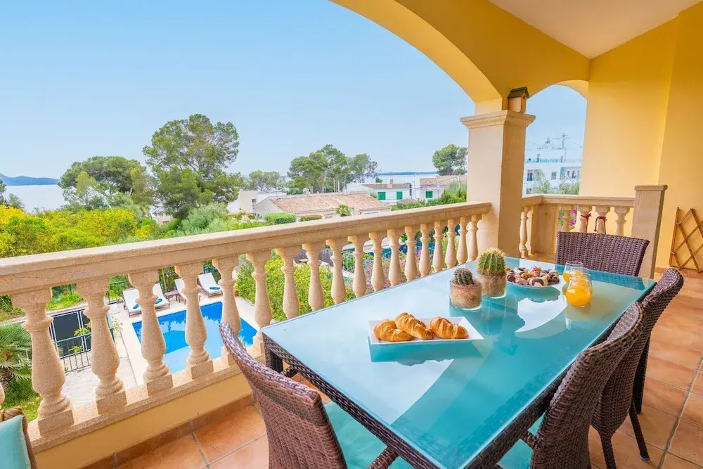 Xilvar in Mallorca With 3 Bedrooms and 2 Bathrooms