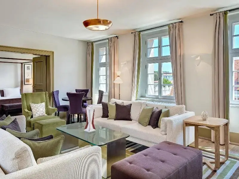 Executive Suite with city view