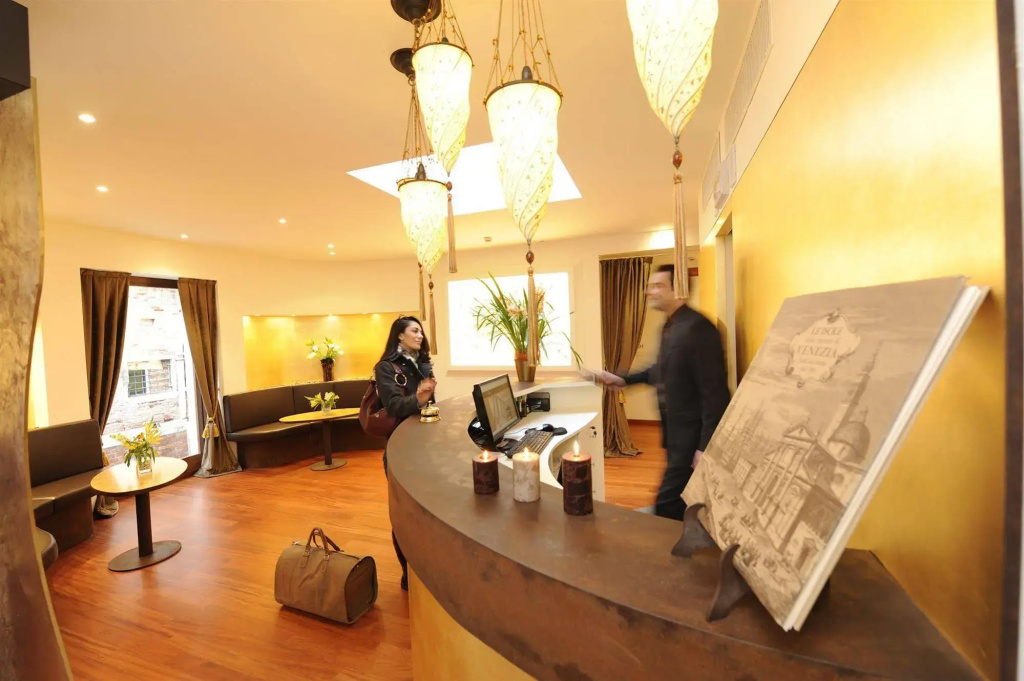 Hotel photo 2