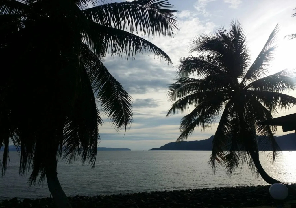 Beach & Waterfront