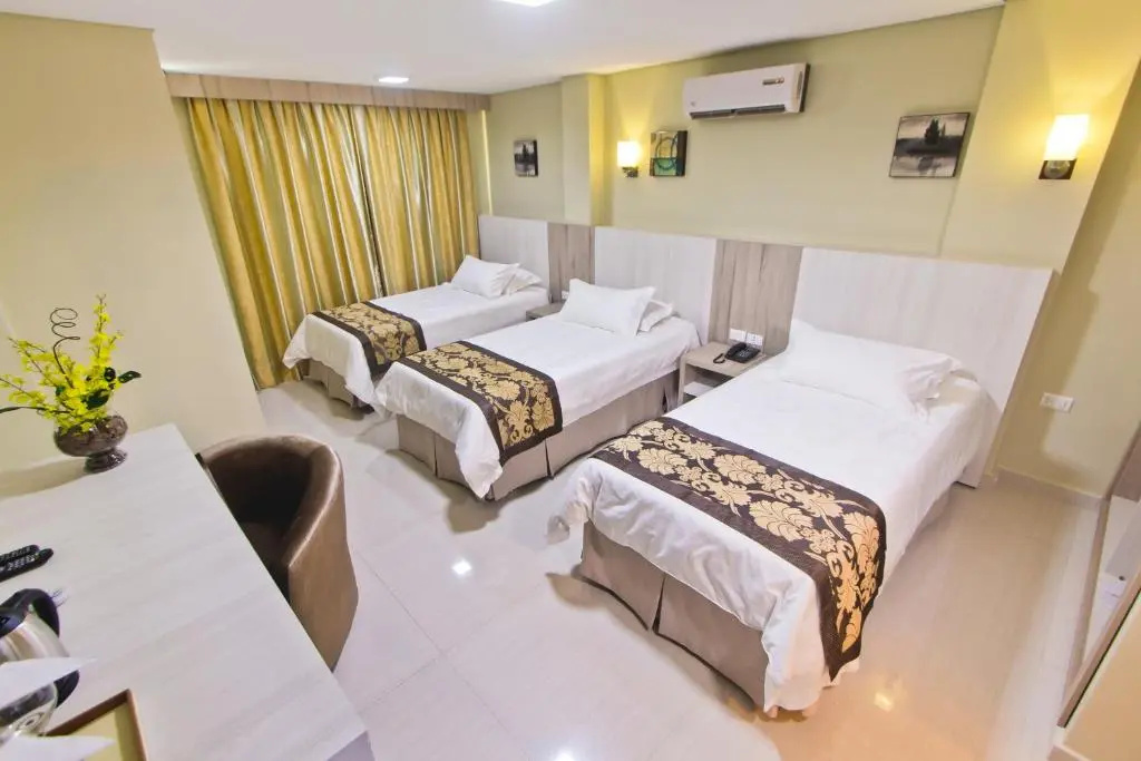 Megal Suites Hotel - Chambres