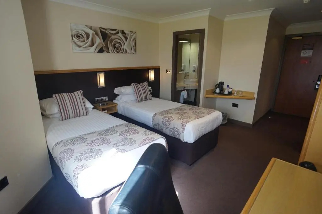 Damon's Hotel - Chambres