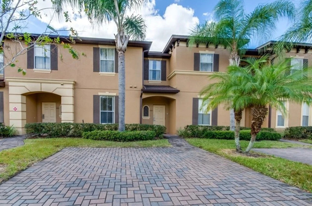 Amazing Townhome! - Regal Palms - 537MA