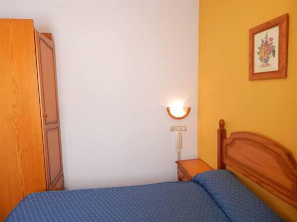 Hostal Canalejas by null