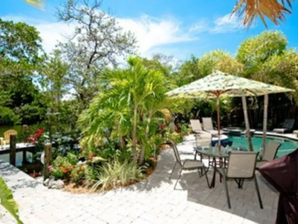 Paradise Pointe