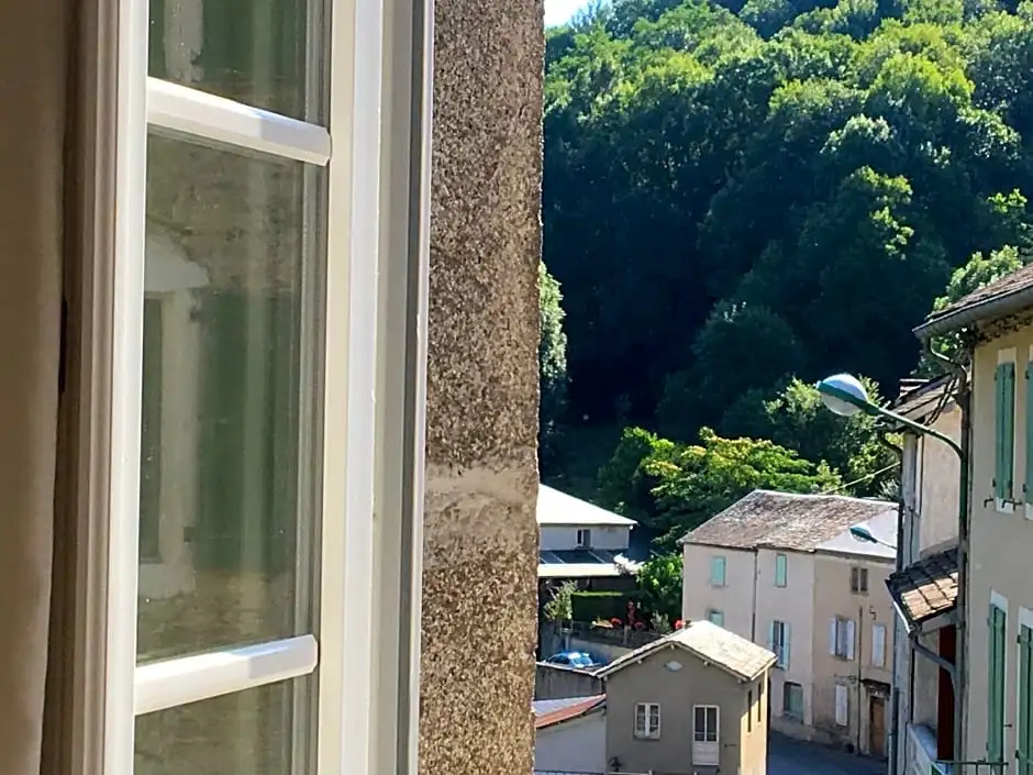 La Maison sur La Rivière