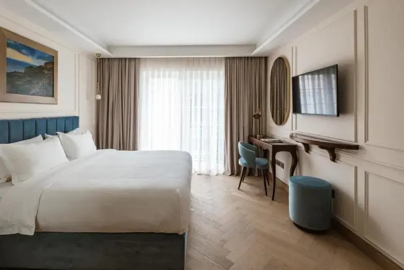 Deluxe Double room (full double bed)