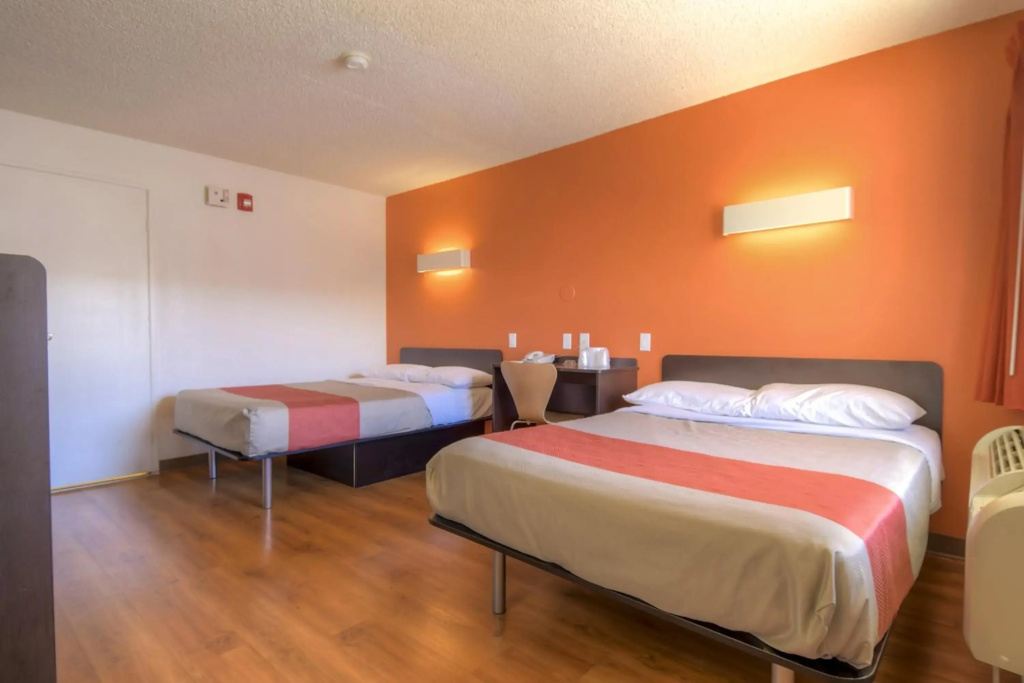 Motel 6 Las Vegas, NV – I-15 Stadium — фото