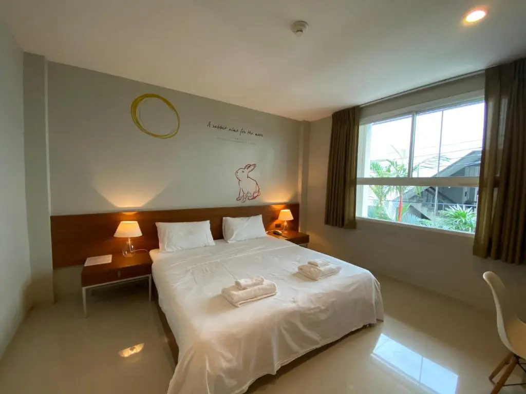 Deluxe Double room (full double bed)