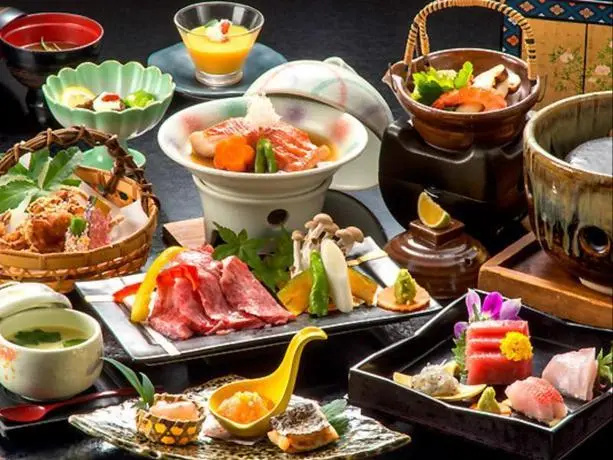 Food & Beverage