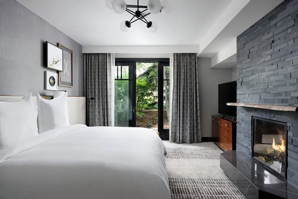Executive Double Suite (full double bed)