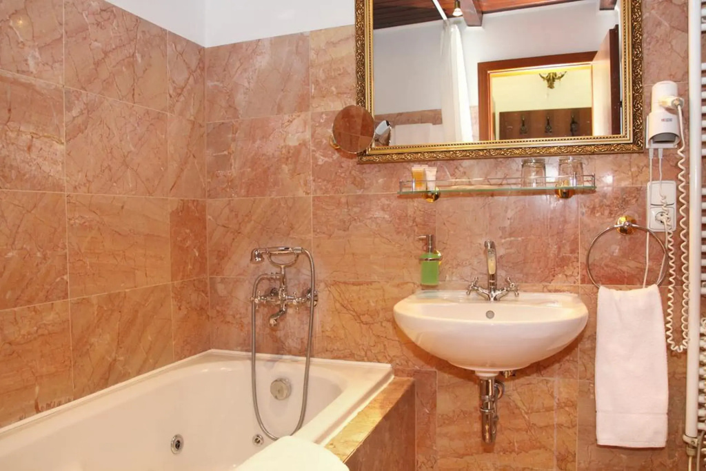 King Charles Boutique Hotel Residence - Général