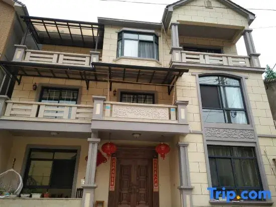 Anji Shanchuan Yunshang Grassland Qingxin Youshe Homestay