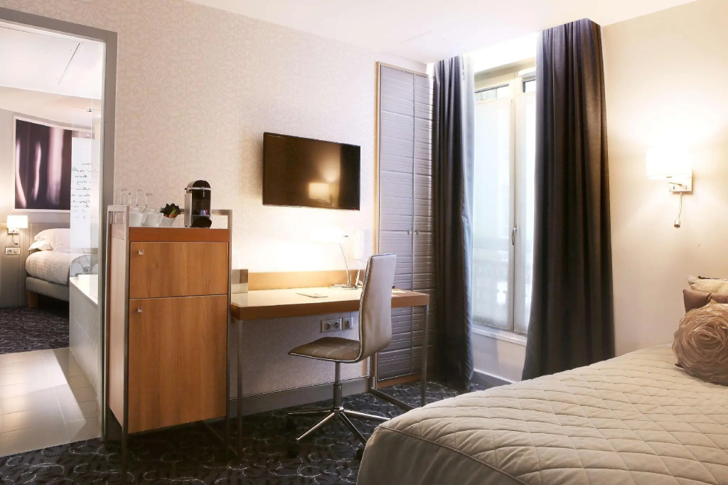 Double Suite (full double bed)