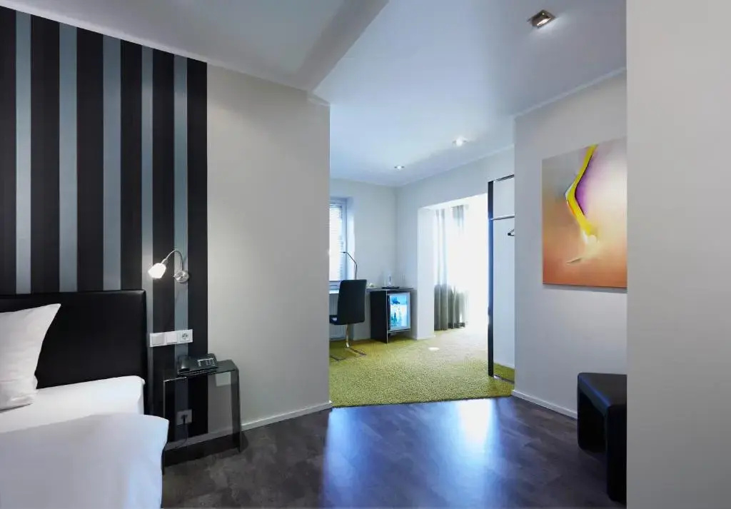 Comfort room