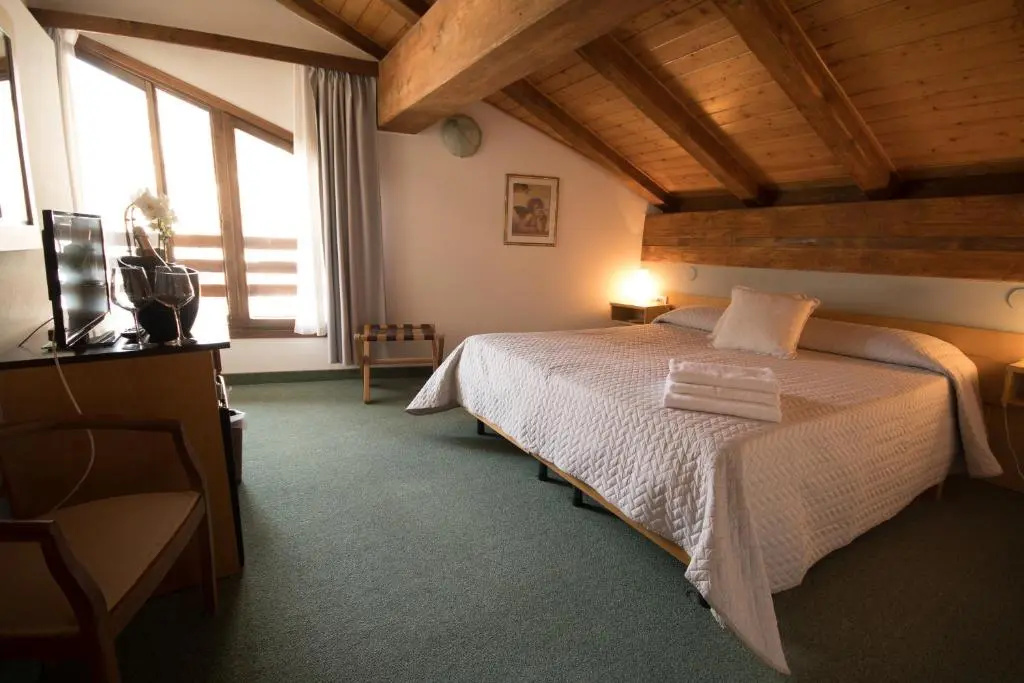Superior Double room (full double bed)