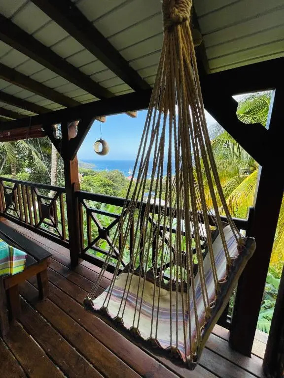 Gîtes Les Lodges des hauts de Deshaies bungalow Grenadine