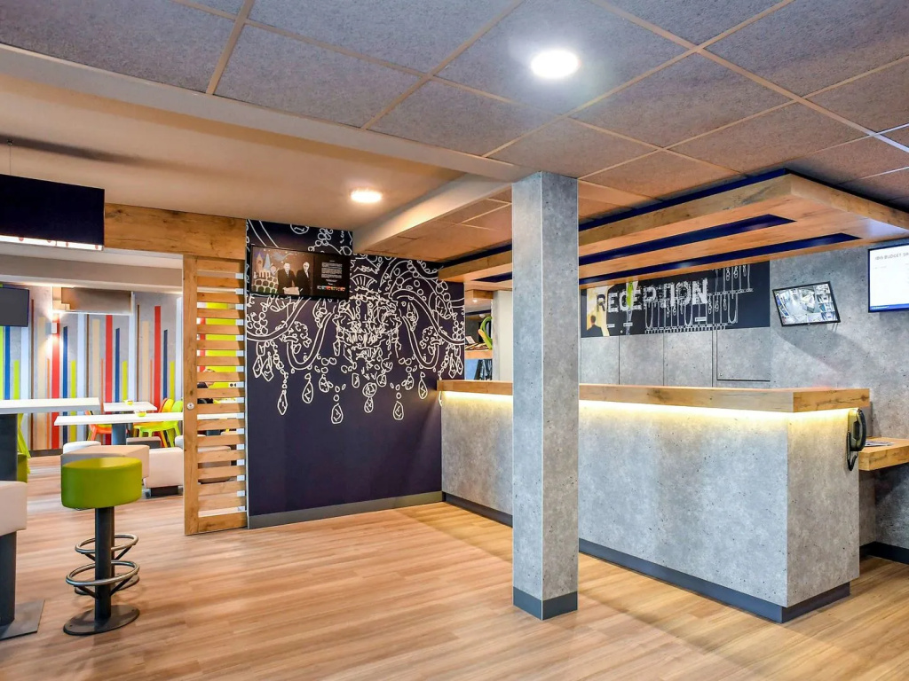 Voir la photo 2 — Ibis Budget Coutances