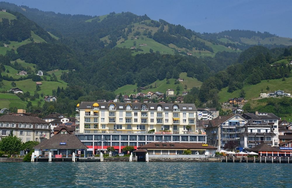 Seehotel Riviera at Lake Lucerne image