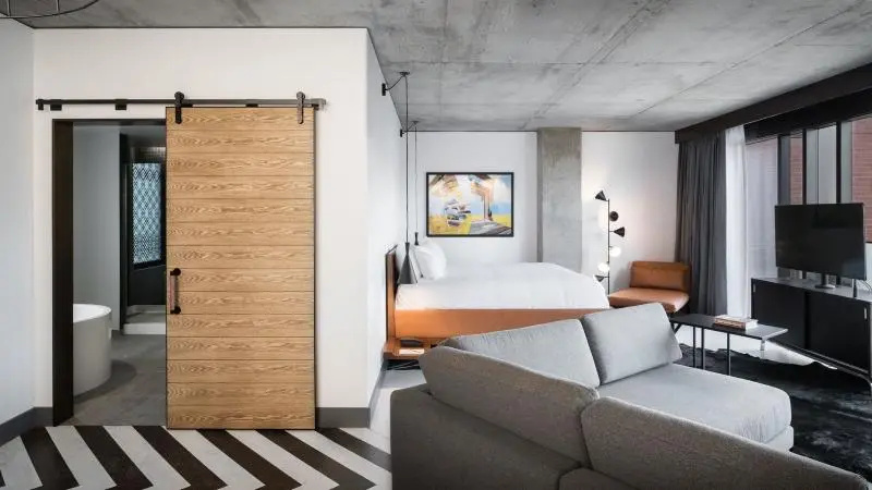 Standard Double room with balcony (full double bed)