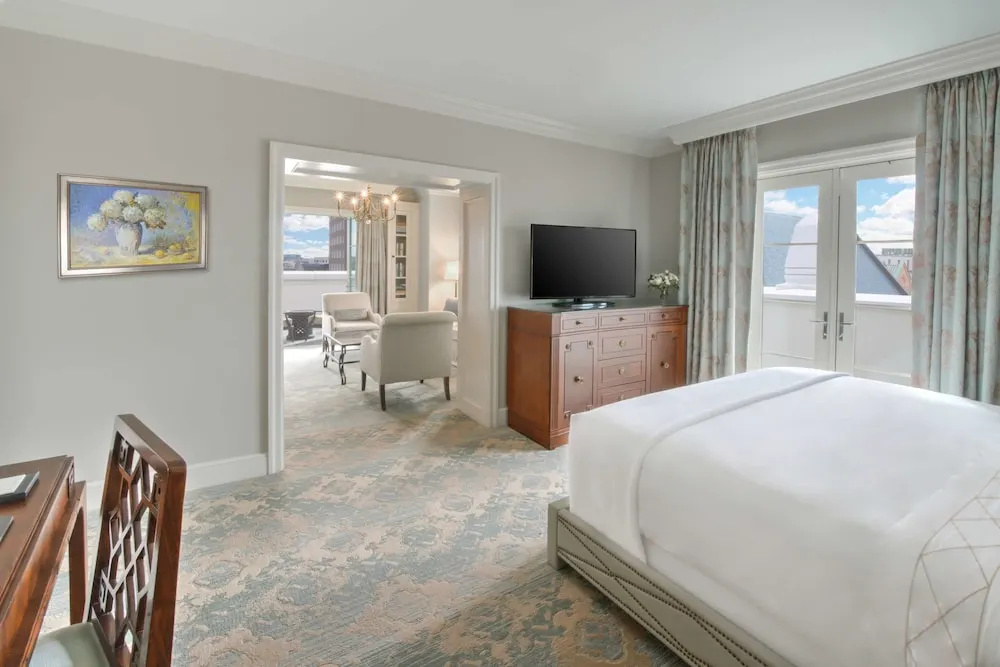 Ambassador Suite with balcony
