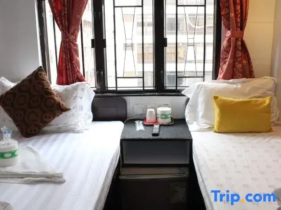 Двухместный номер Standard 2 отдельные кровати в Gold Sparrow Hotel