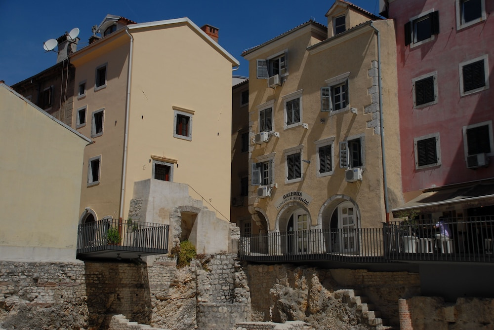Old Town Inn