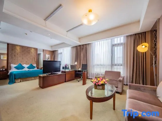 Executive Double Suite with sea view full double bed