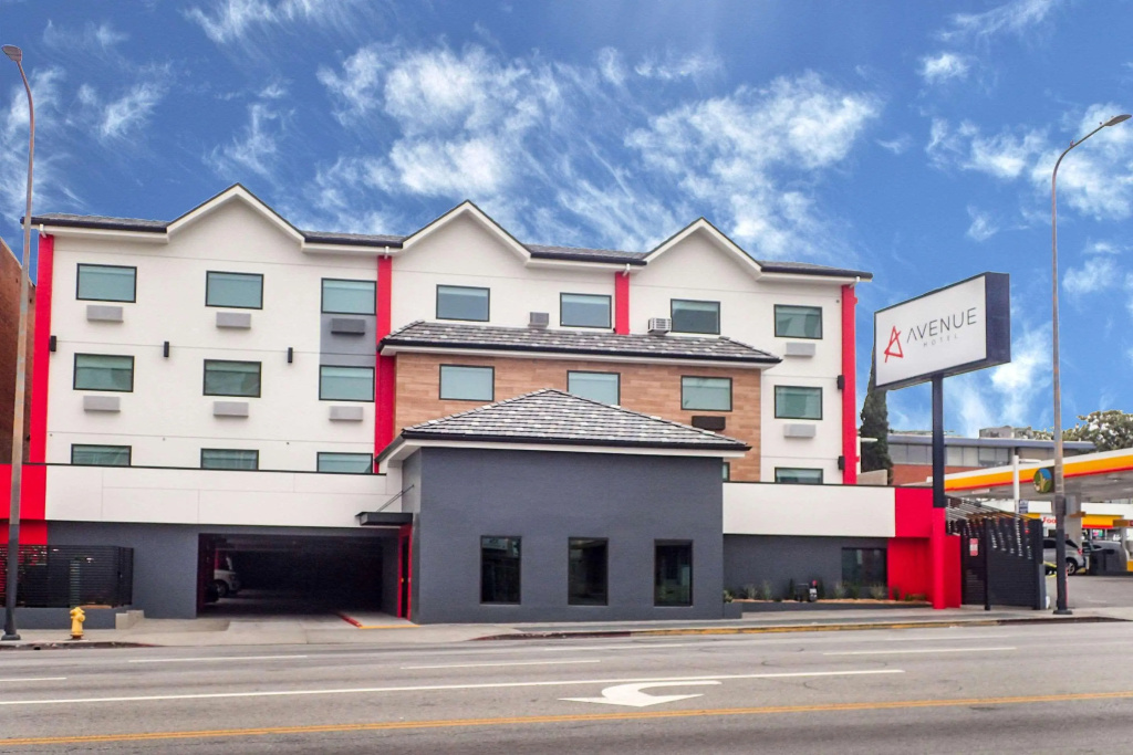 Avenue Hotel