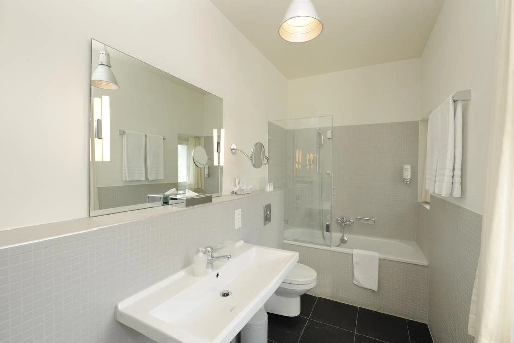 Alma Hotel - Boutique hideaway by the lake with rooftop and ladies-only wellness - Général