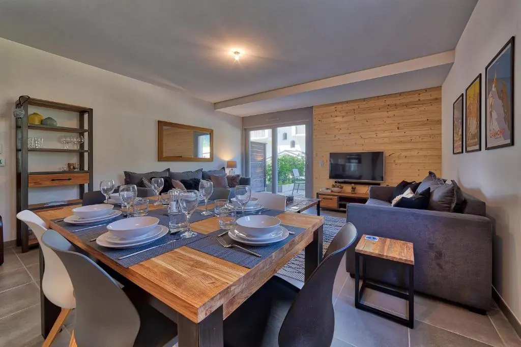 Voir la photo 1 — Base Camp: Residence Ferme de Montenvers