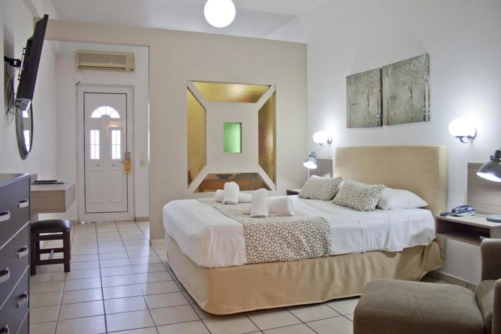 Christina Beach by null