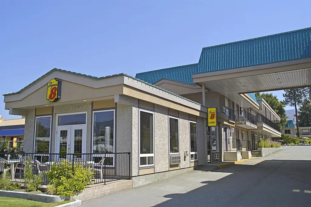 Super 8 Motel - Penticton