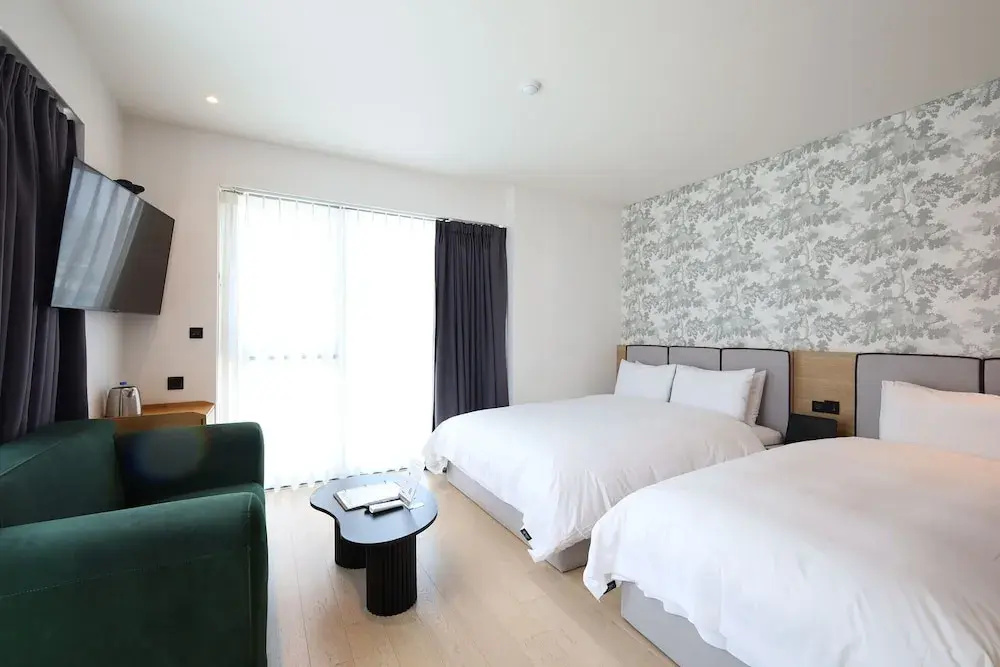 Deluxe Double room (twin beds)