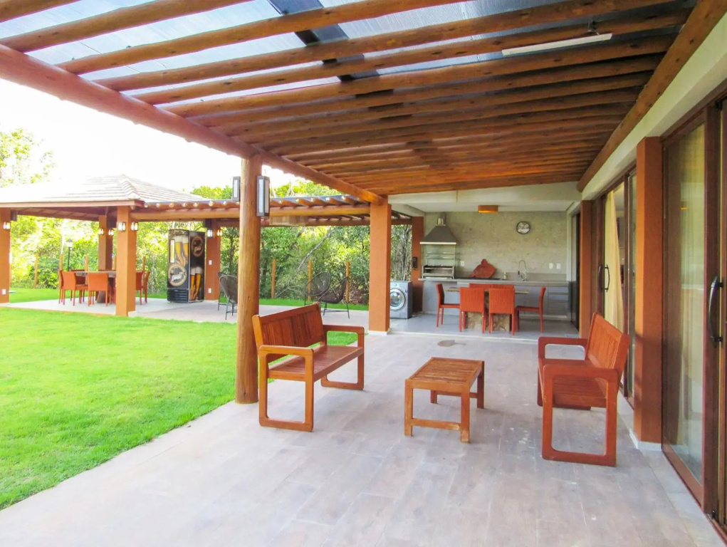 Casa incrivel c piscina e lazer Praia do Forte BA