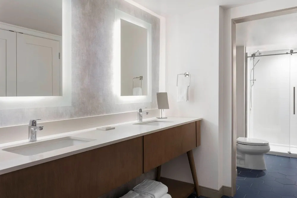 Delta Hotels by Marriott Virginia Beach Waterfront Suites - Chambres