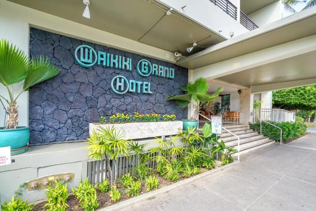 @ Marbella Lane Mountain View Studio, steps from Wakiki Beach