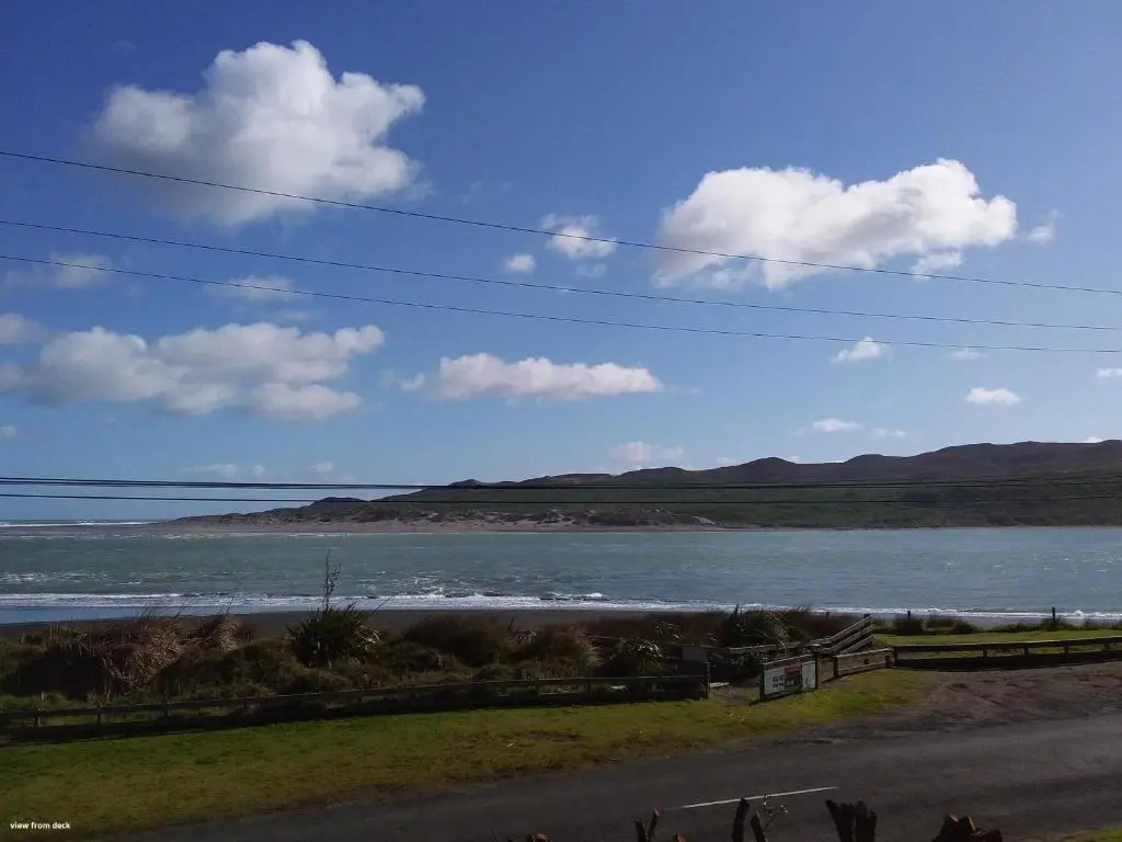 Karoro the Beach Front Bach with Views To Die For!