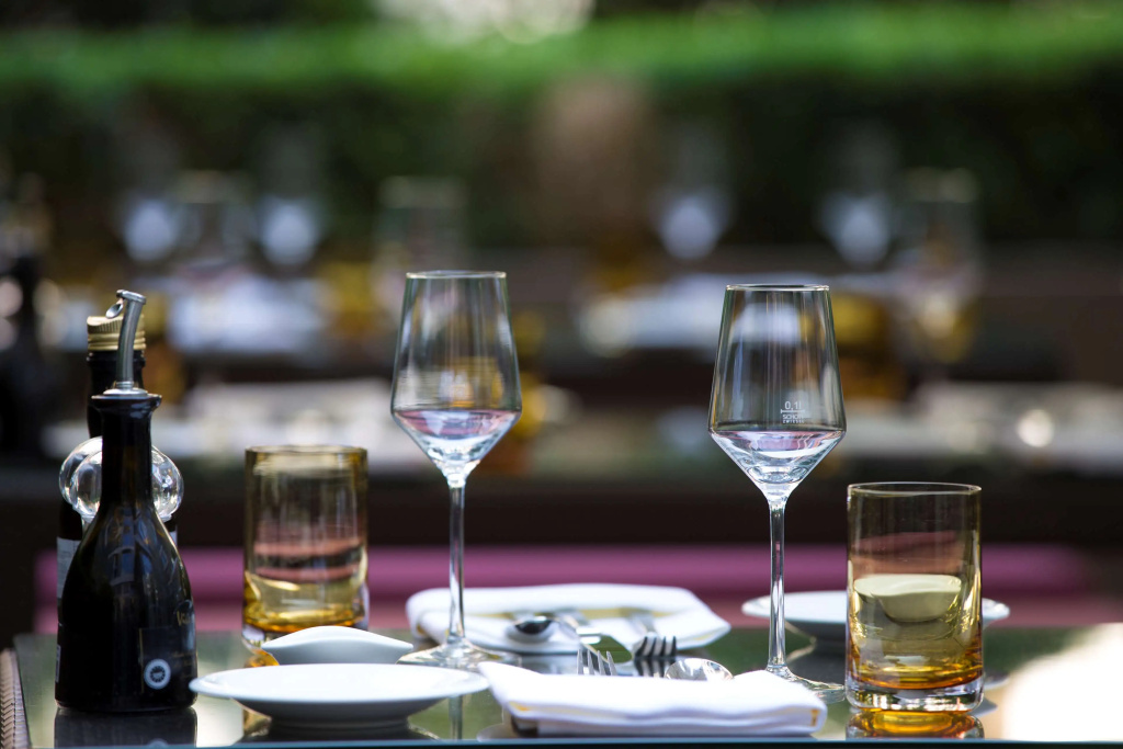 Food & Beverage