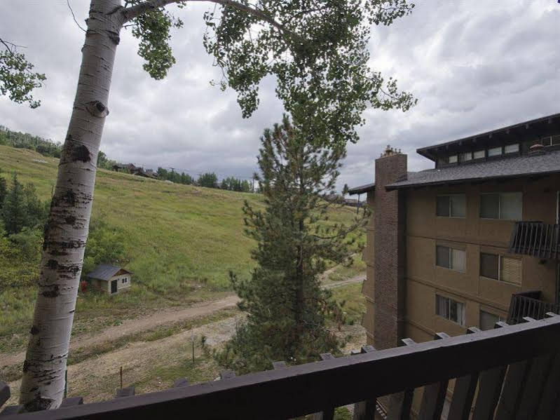 Storm Meadows East Slopeside - SE050