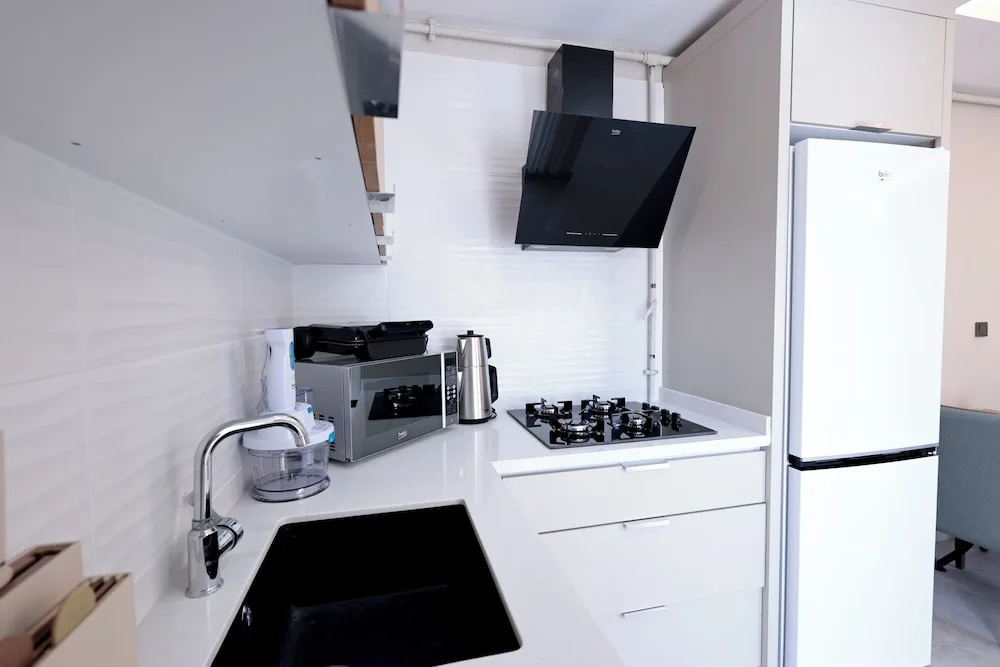 Deluxe Double Apartment with pool view (full double bed)