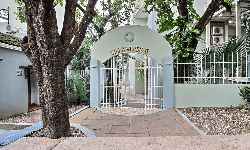 Pura Vida Condo