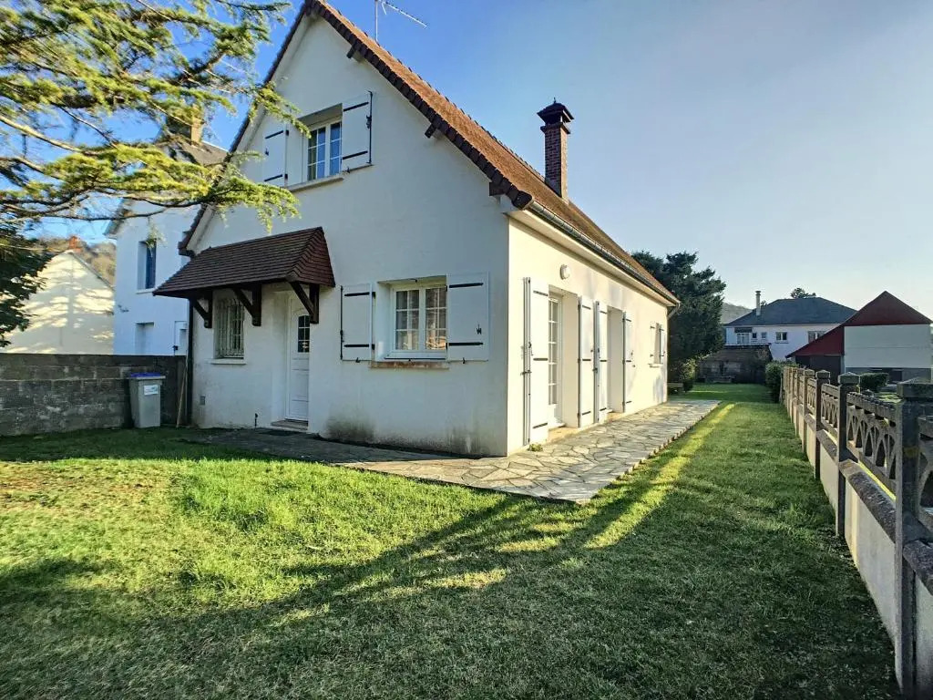 Maison Jullouville, 5 Pieces, 8 Personnes - Fr-1-361-71