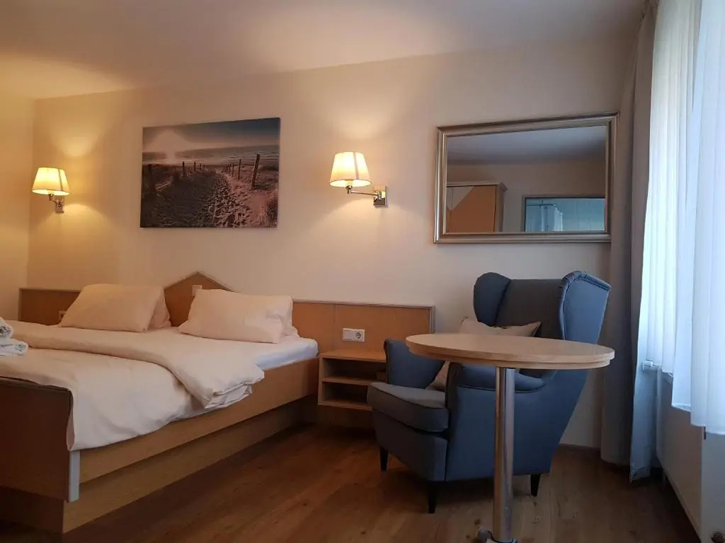 Standard Double Family room (full double bed)
