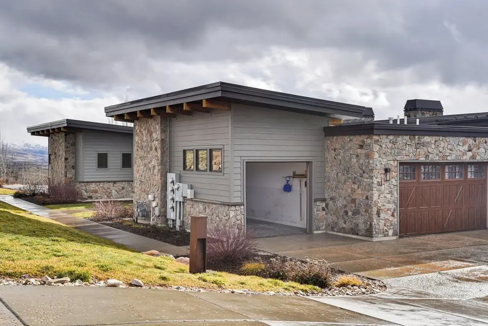 Luxe Eden Gem w/ Hot Tub: 6 Mi to Powder Mountain!