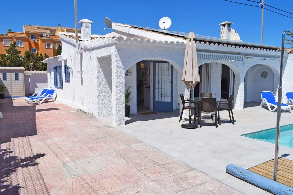 Ch3400 in Denia With 3 Bedrooms and 2 Bathrooms